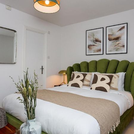The Sparkford Gardens - Lovely 2Bdr With Balcony London Exteriör bild