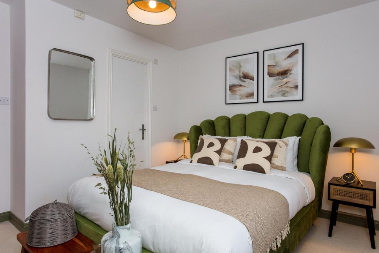 The Sparkford Gardens - Lovely 2Bdr With Balcony London Exteriör bild