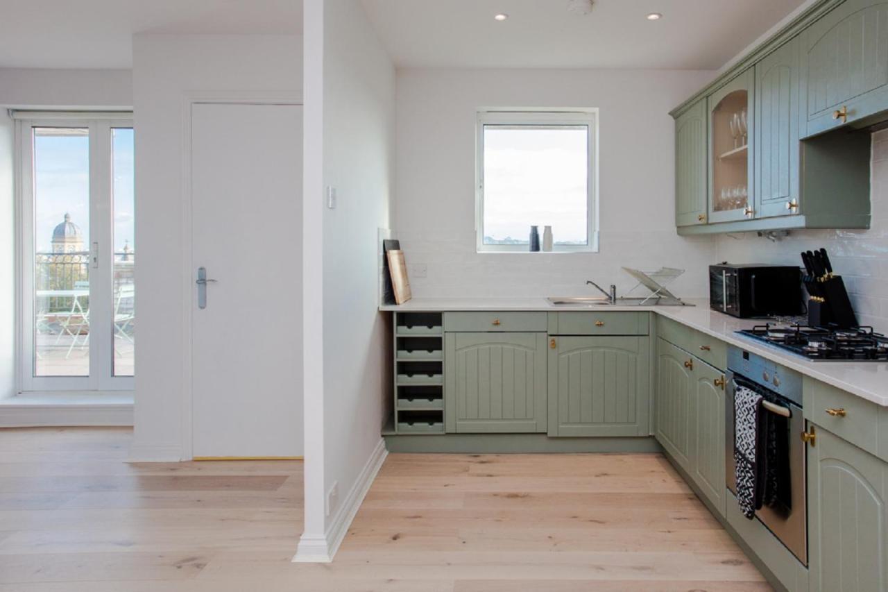 The Sparkford Gardens - Lovely 2Bdr With Balcony London Exteriör bild