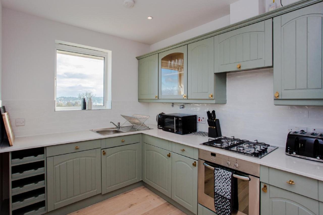 The Sparkford Gardens - Lovely 2Bdr With Balcony London Exteriör bild